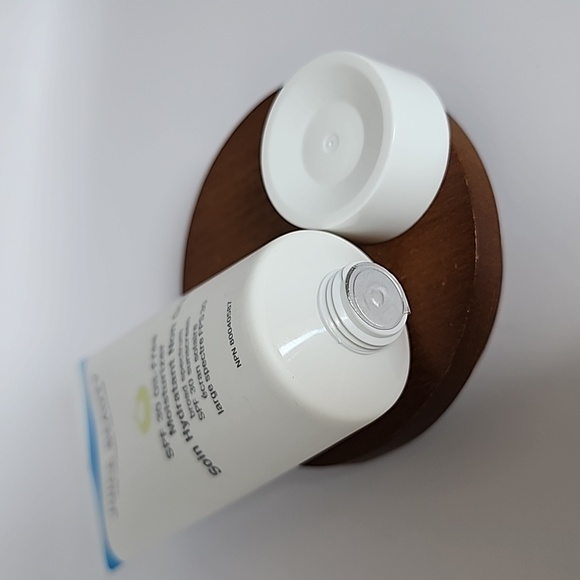 Juice Beauty SPF 30 Oil-Free Moisturizer - Picture 7 of 7